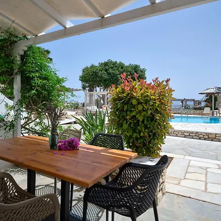 מלון דירות Fyrogenis Palace אמבלאס