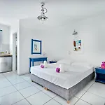 מלון דירות Fyrogenis Palace