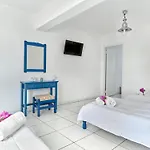 מלון דירות Fyrogenis Palace אמבלאס